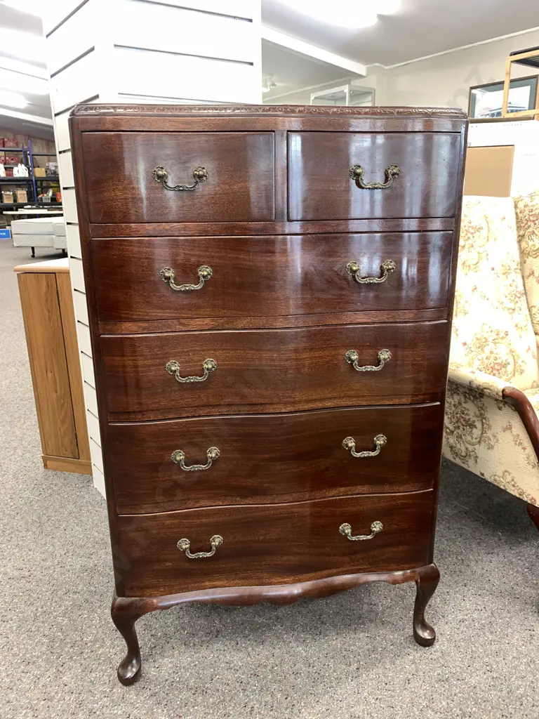 Queen Anne Style Mahogany 6 Drawer Tallboy, Carved Detail, Ornate Handles, H106 W67 D42cm Image 1++