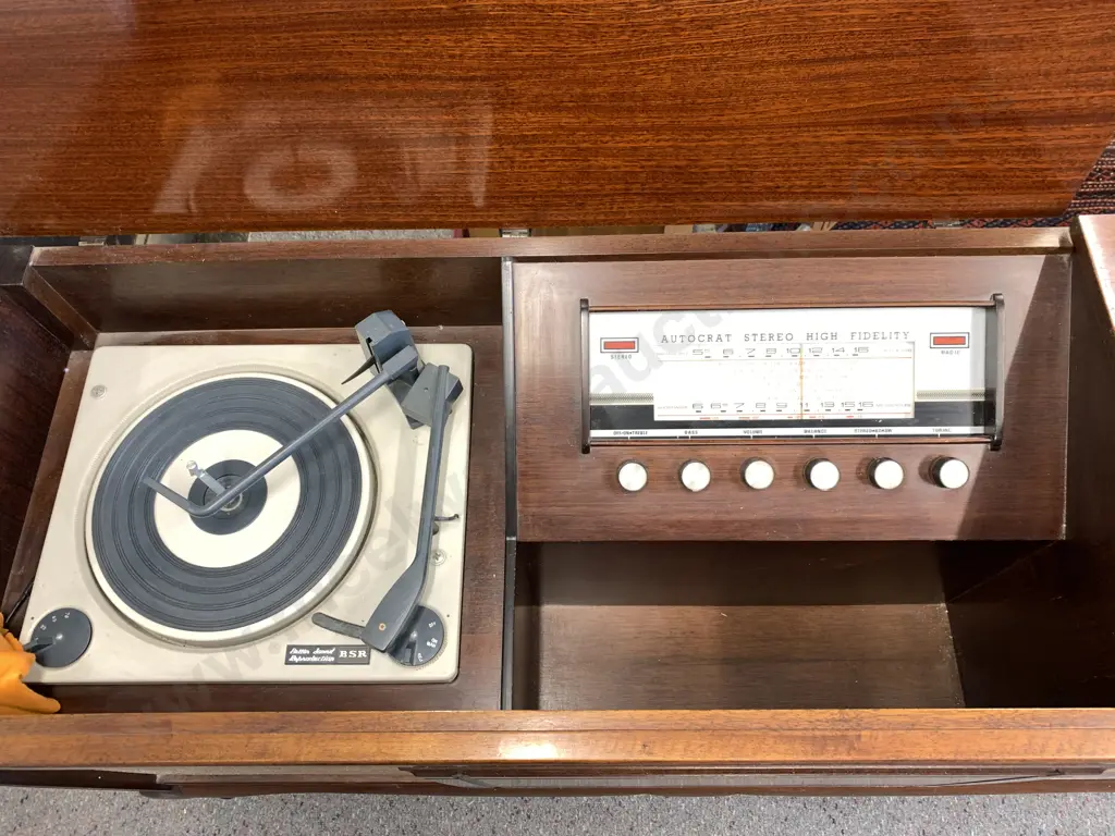 Vintage Autocrat Marina Solid State Stereogram, Mahogany Case, Cabriole Legs, H68 W121 D43cm Image 1++