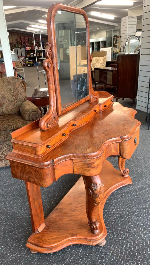 Victorian Burr Walnut Dressing Table, Mid 19th Century, Lovely Figuration, Substantial Carved Cabriole Legs, 4 Drawers Image 1++