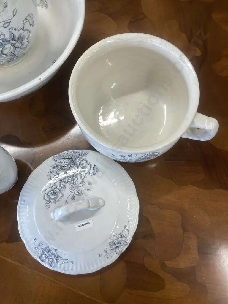 English Chamber Set Including Jug, Bowl With Chamber Pot & Lid, Toothbrush Holder Poppy CR, As Found Condition Image 1++