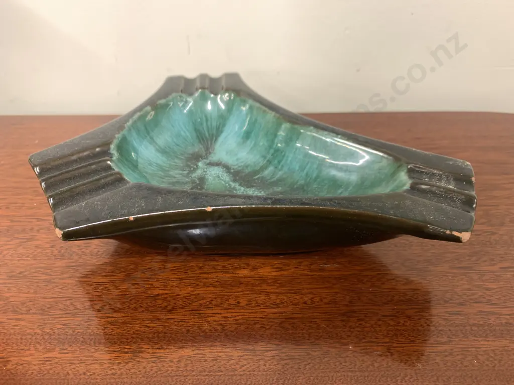 Vintage Blue Mountain Ashtray Image 1++