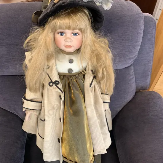 Bisque Porcelain 'Claudia' Hillview Lane Collectors Doll With COA 182/360, Original Box, H71cms,
