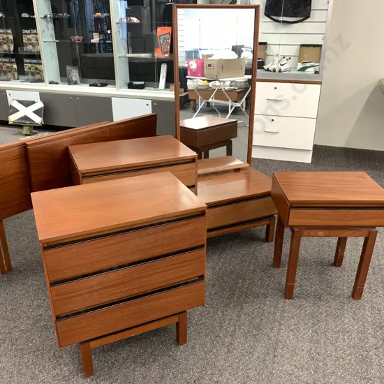 Stylish Retro Mid-Century 5 Piece Bedroom Set, Dressing Table, Chest of Drawers, Bedside Table & 2 Single Headboards