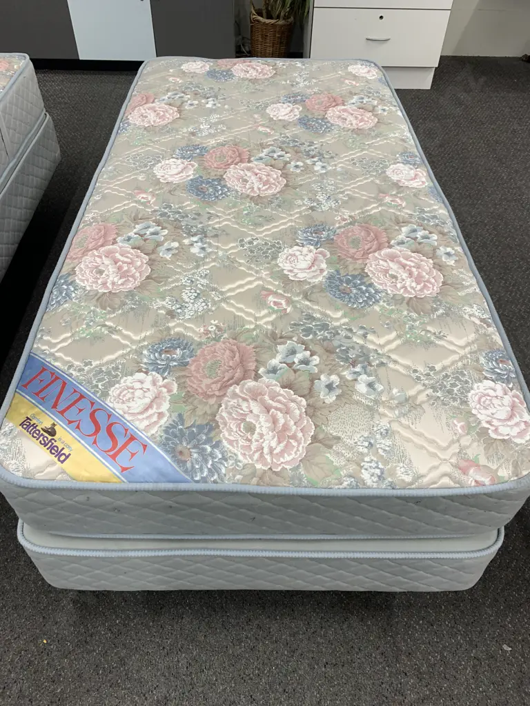 Tattersfield 'Finesse' Single Bed, 3', Pink & Blue Floral Patterned Image 1++