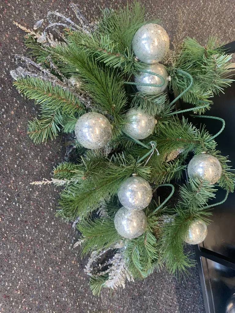 Christmas Branch Decorations x 8 Image 1++