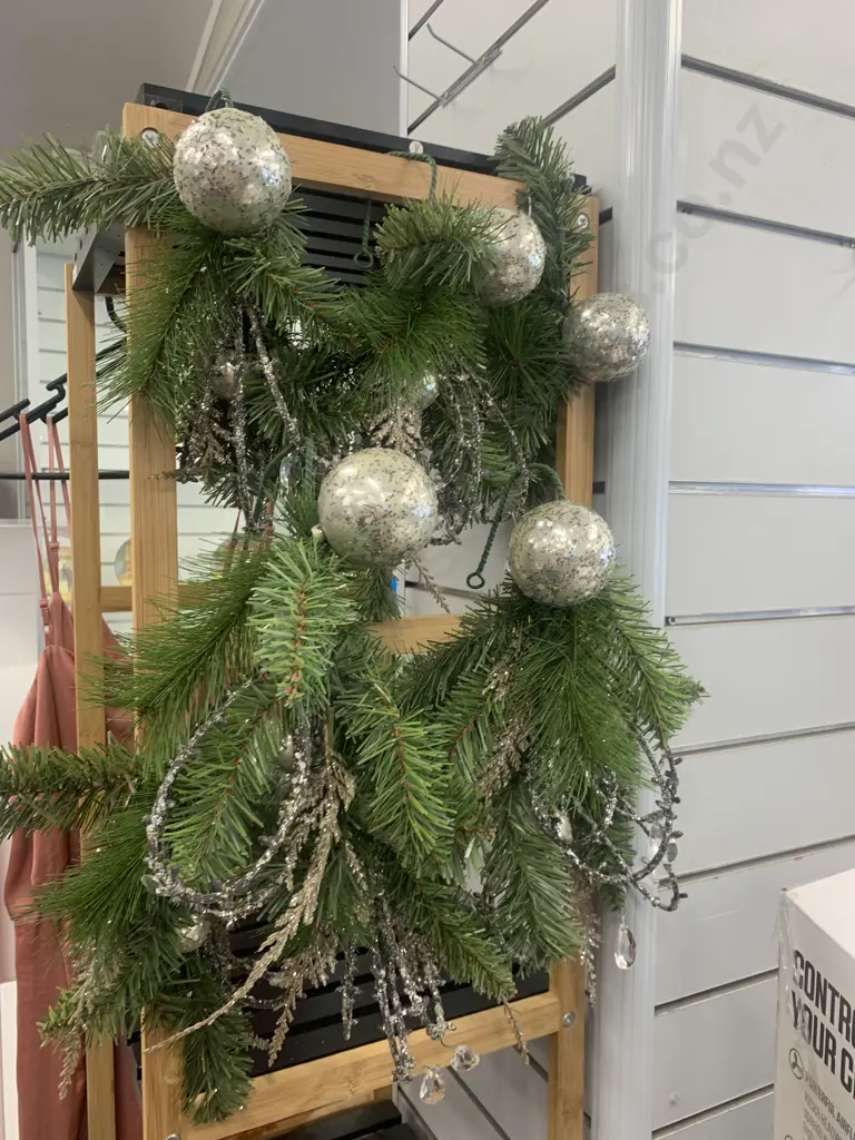 Christmas Branch Decorations x 8 Image 1++