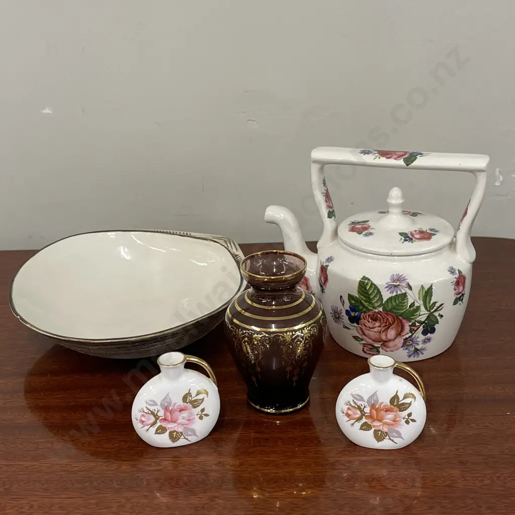 Assorted Collectable Items Including Arthur Wood Teapot, Staffordshire Miniatures, Glass Vase And Bowl (af to rim) Image 1++
