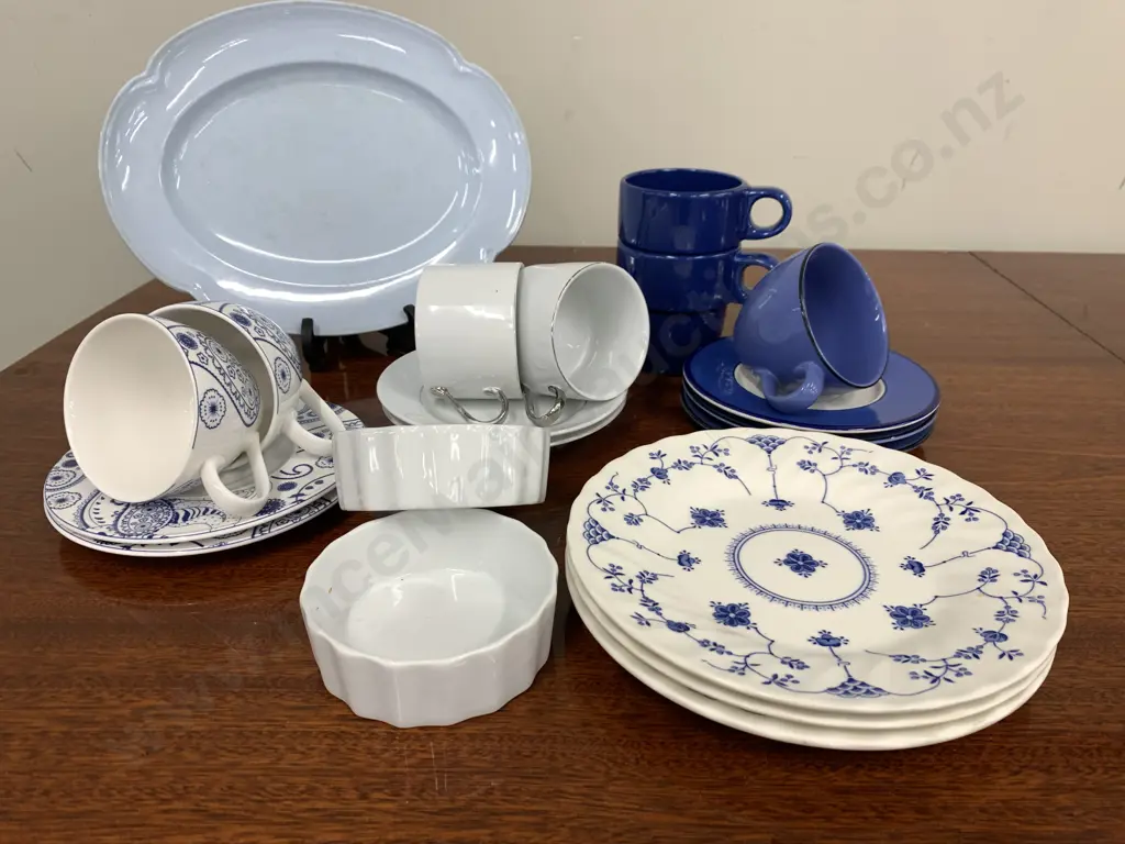 Selection of China, Blue & White Crockery Including Churchill, Art House, Johnson Bros Etc Image 1++