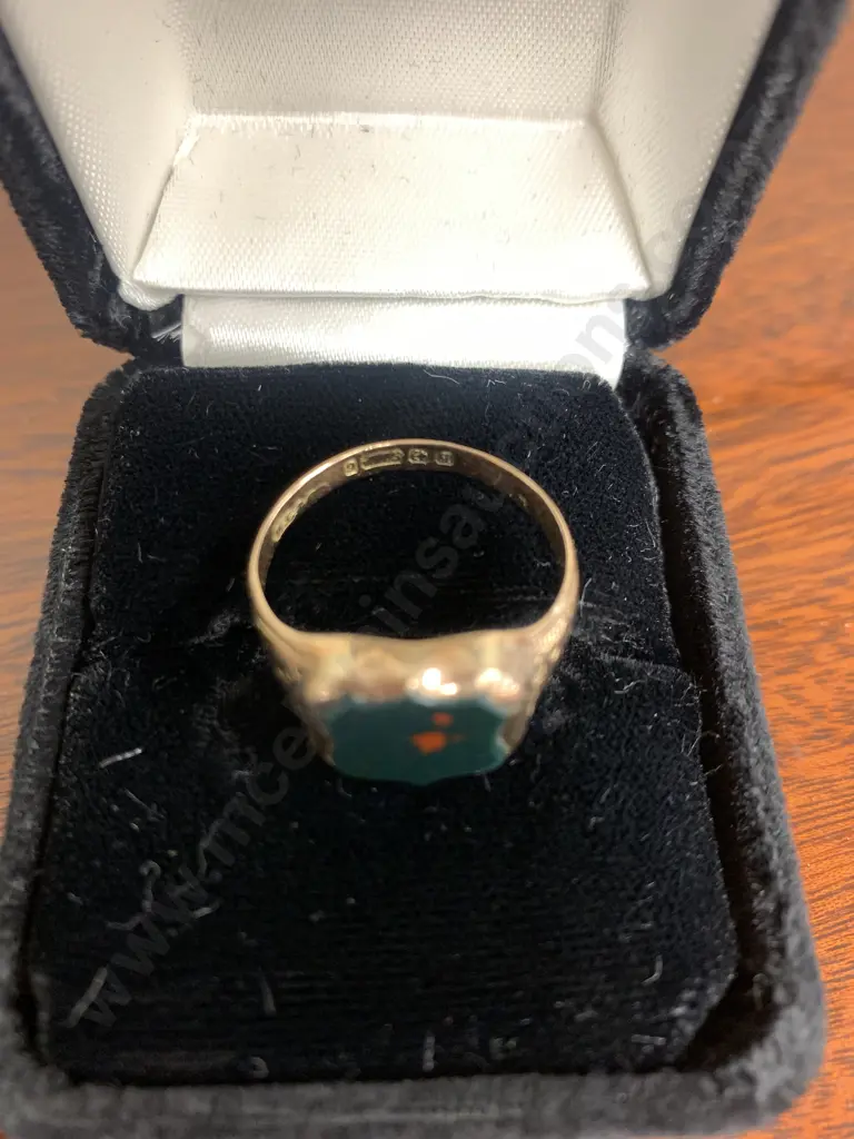 Antique Hallmarked Gold and Greenstone Ring (In As Found Condition) Image 1++