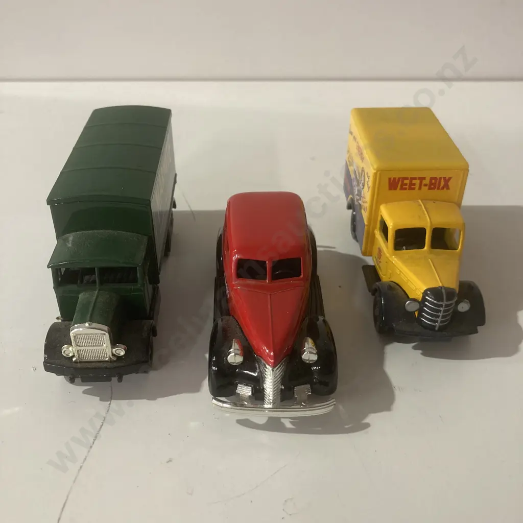 Lledo Models SL Coca Cola Chevrolet Car, DG 1950 Bedford 30cwt Weetbix & Scammell 6-Wheeler Marmite Trucks Image 1++