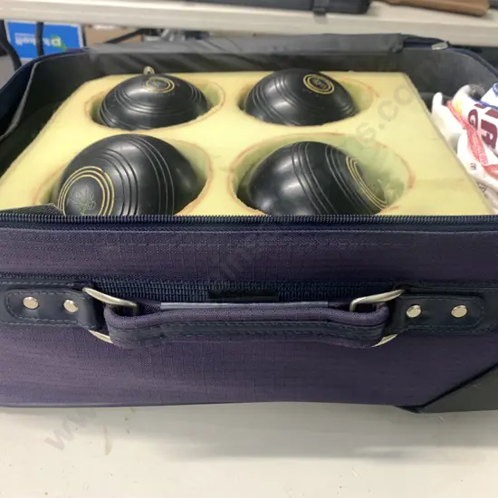 Set of NZBA Championship Lawn Bowls In a 'Flight' Wheeled Bag