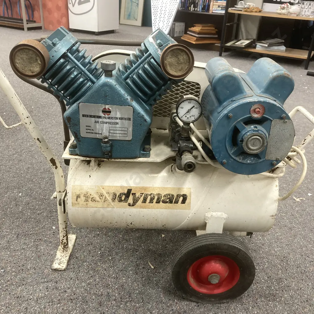 Classic New Zealand Made NIVEN Handyman Compressor With Hoses, Dust Gun & Tyre Inflator, 20 Psi Image 1++