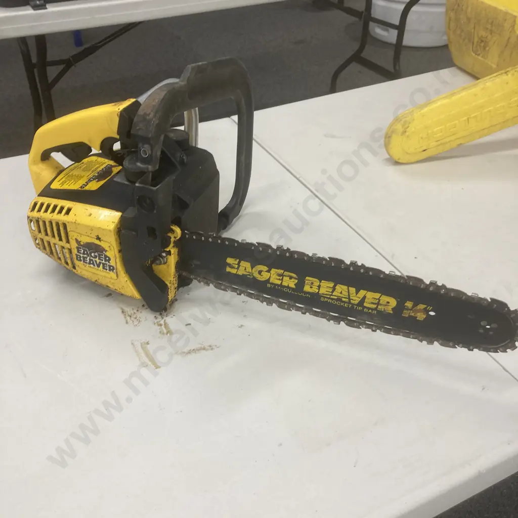 McCulloch Eager Beaver Chainsaw In Moulded Carry Case, 14" Bar Image 1++