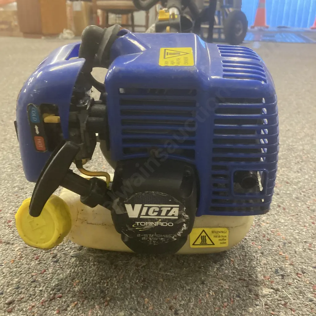 Victa Tornado Petrol Line Trimmer & Trimmer Line Image 1++