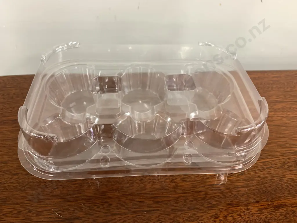 Box of Rectangular Clear Muffin / Cup Cake Lidded Containers Image 1++