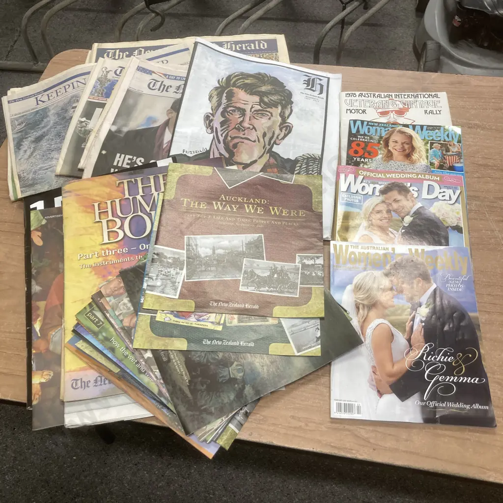 Box Lot New Zealand & Assorted Memorabilia, Magazines, Newspapers Etc Image 1++