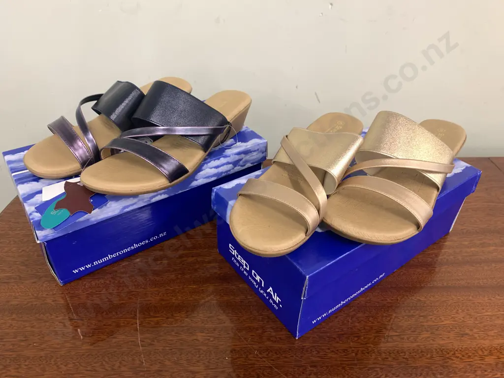 New Step On Air Ladies Sz 8 Rose Gold Shoes & Navy / Purple Shoes Image 1++