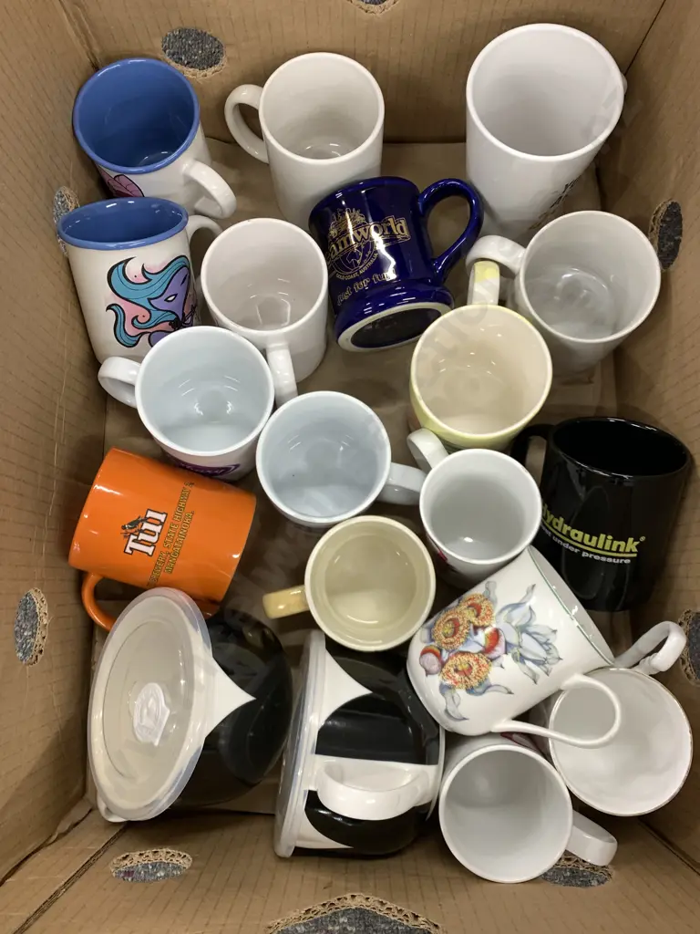 Selection of Coffee Mugs, Cadbury, Tui, Lidded Mugs Etc Image 1++