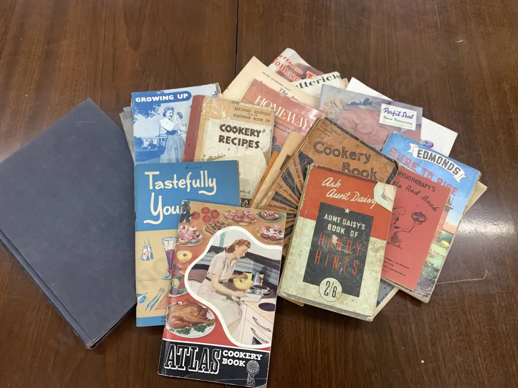 Selection of Vintage Recipe Books, Aunt Daisy's Handy Hints, Graphic Bible Etc Image 1++