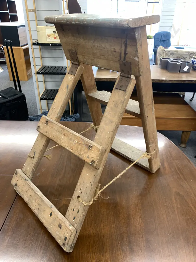 Vintage Wooden Stepladder, H62cm Image 1++