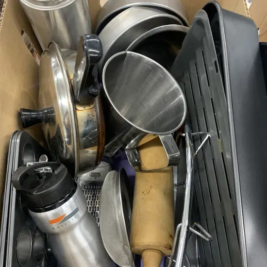 Box lot Bakeware, Rolling Pin, Thermos Etc