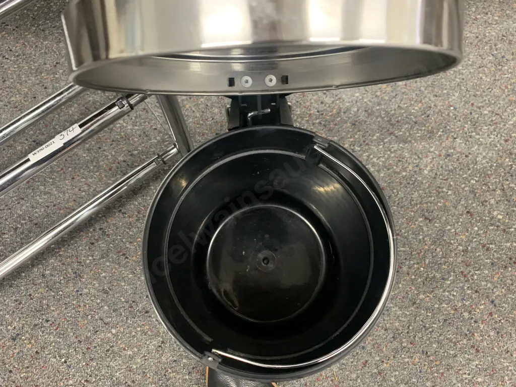 5 Litre Stainless Steel Pedal Bin With a Adjustable Chrome Shoe Rack Image 1++