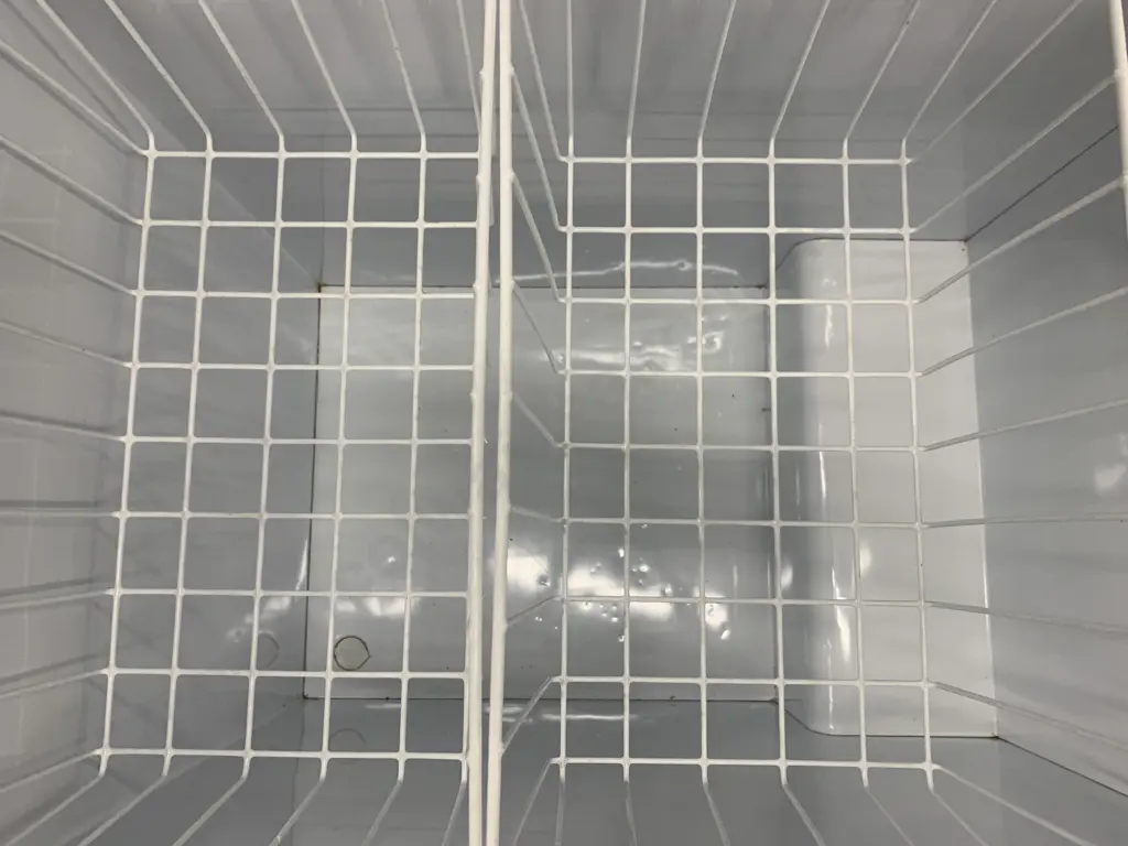 Fisher & Paykel Kelvinator 276 Litre Chest Freezer, Model KH280EMWHWH, H90 W88 D65cm Image 1++