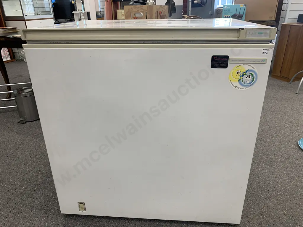 Fisher & Paykel Kelvinator 276 Litre Chest Freezer, Model KH280EMWHWH, H90 W88 D65cm Image 1++