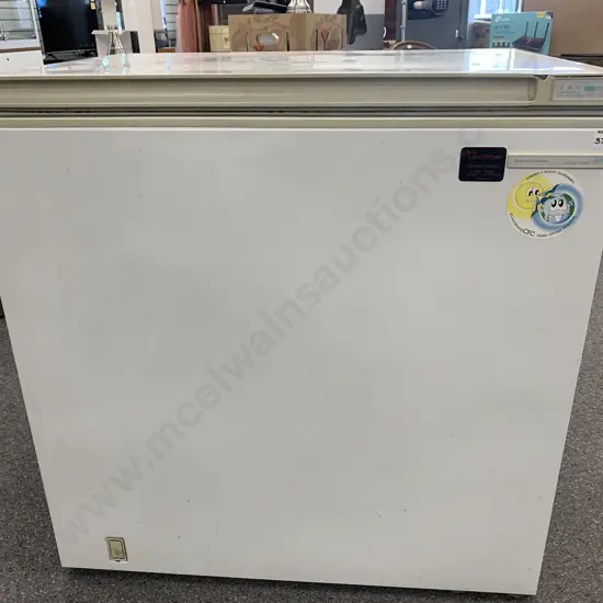 Fisher & Paykel Kelvinator 276 Litre Chest Freezer, Model KH280EMWHWH, H90 W88 D65cm