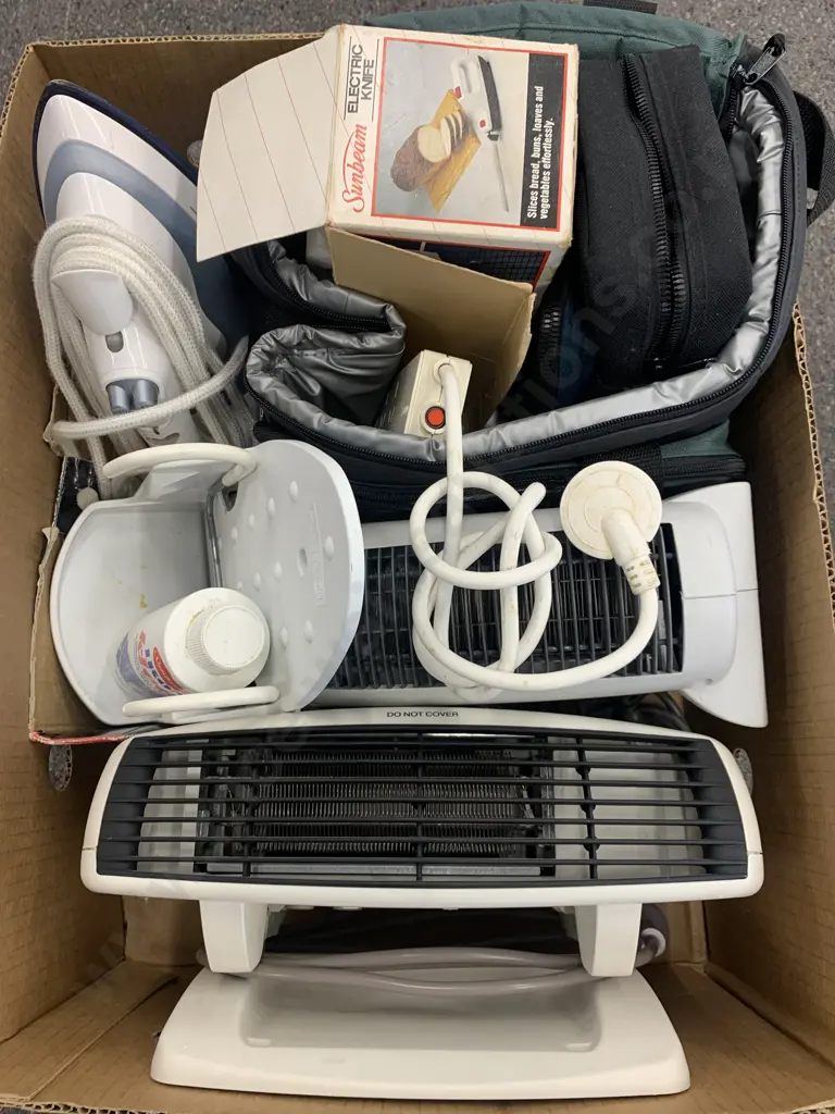 Box Lot Heaters, Iron, Electric Knife, Chilly Bag, Etc Image 1++