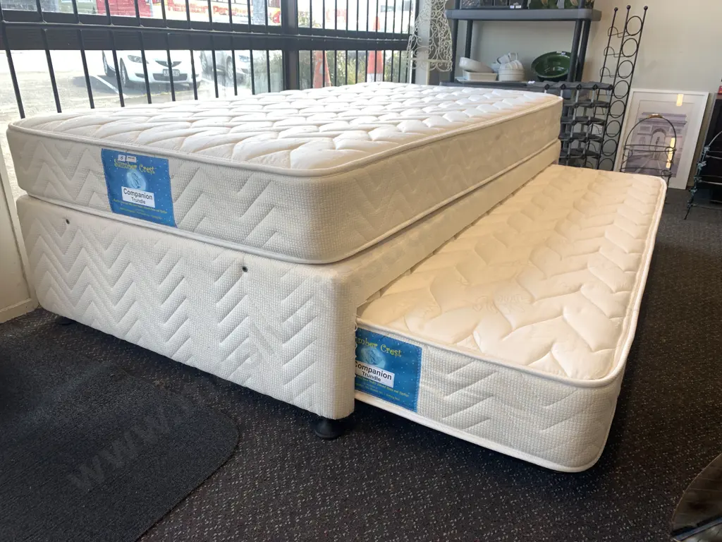 Sealy Posturpedic Slumber Crest Companion King Single Trundler Bed, Cream Leaf Design Image 1++