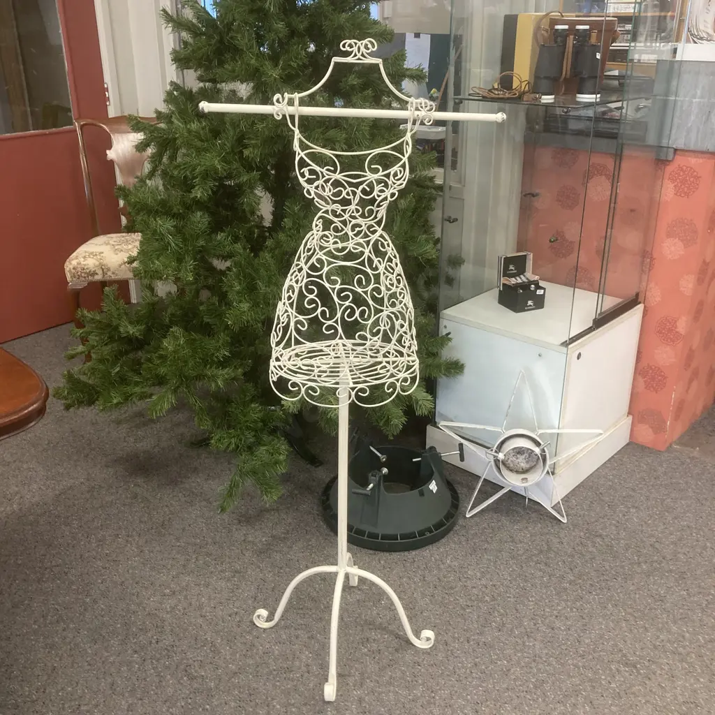 Cream Female Wire Torso, 132 x 55cm Image 1++