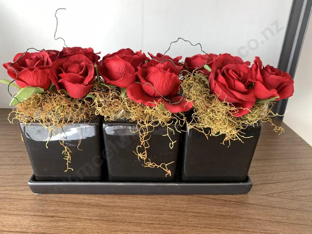 Faux Red Roses, 4 Roses Per Pot, 3 Pots in Ceramic Tray, H20cm Image 1++