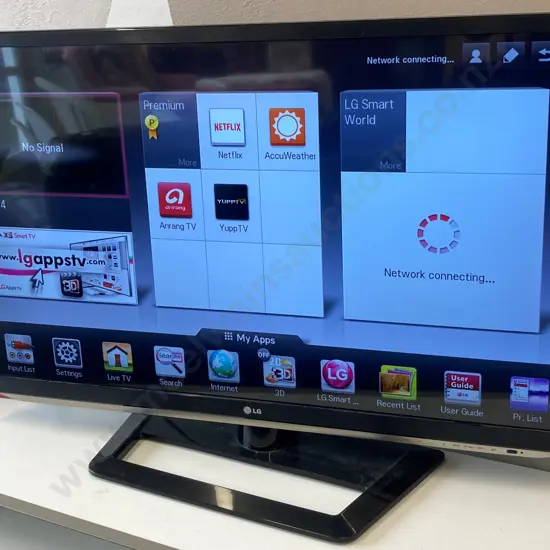 LG 42' TV With Remote Control & Cinema Glasses, Model 42LM6200