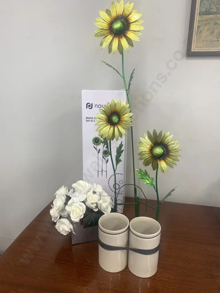 Nouveau Sunflower Garden Ornament, Faux Flowers & Stone Bottle Holders Image 1++