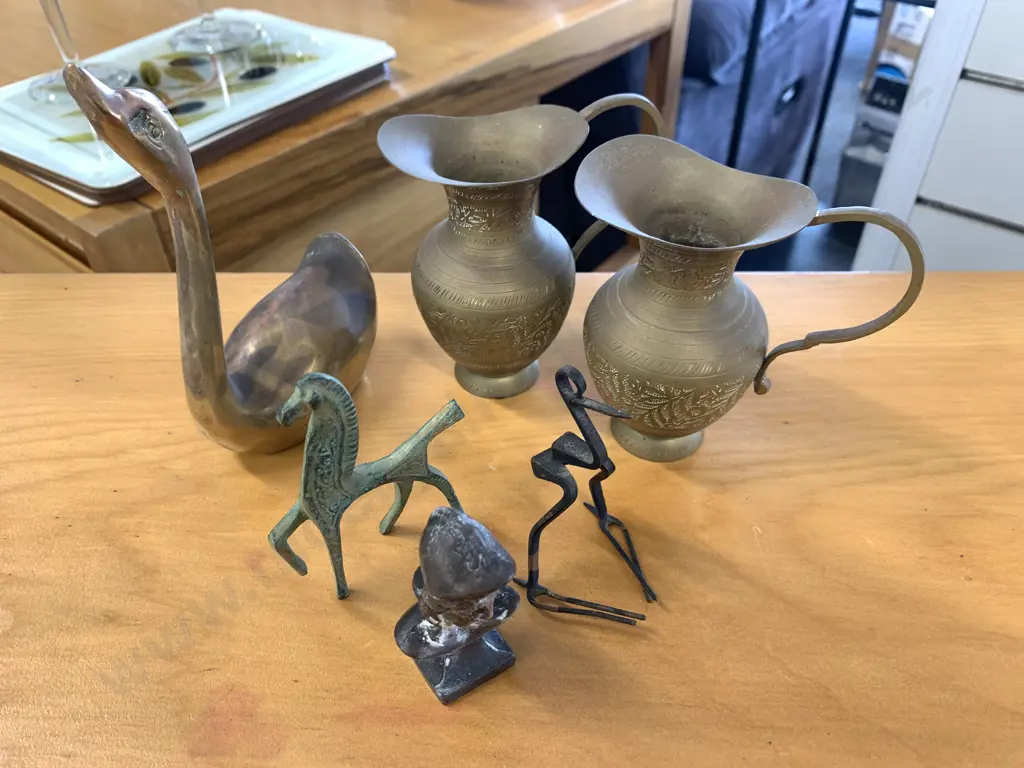 Selection of Brass Ware & Figurines Image 1++