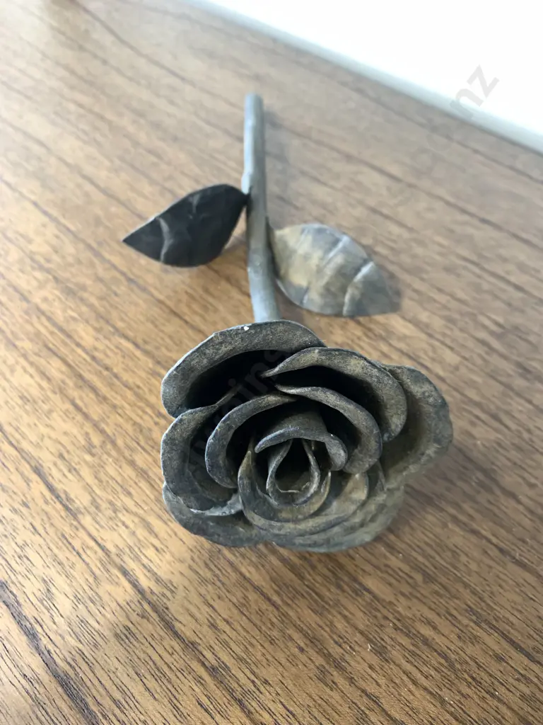 Decorative Brass Rose, L28cm Image 1++