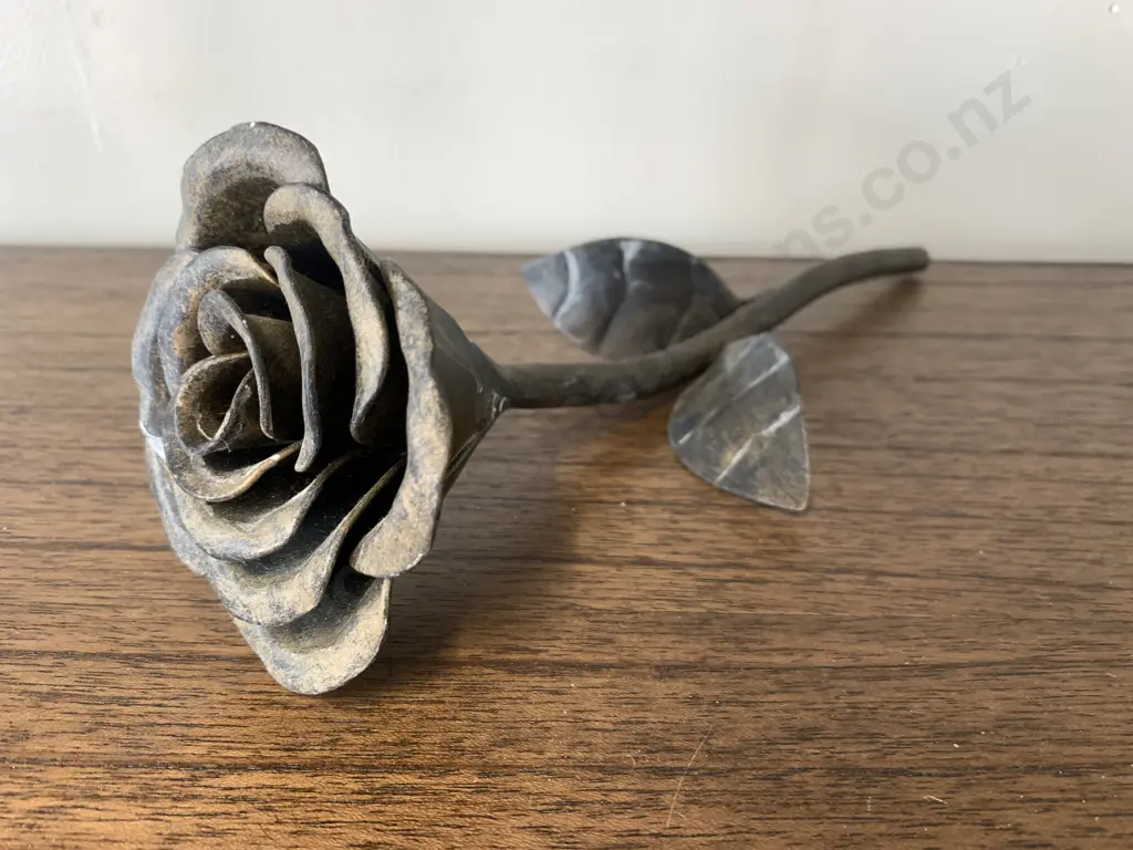 Decorative Brass Rose, L28cm Image 1++