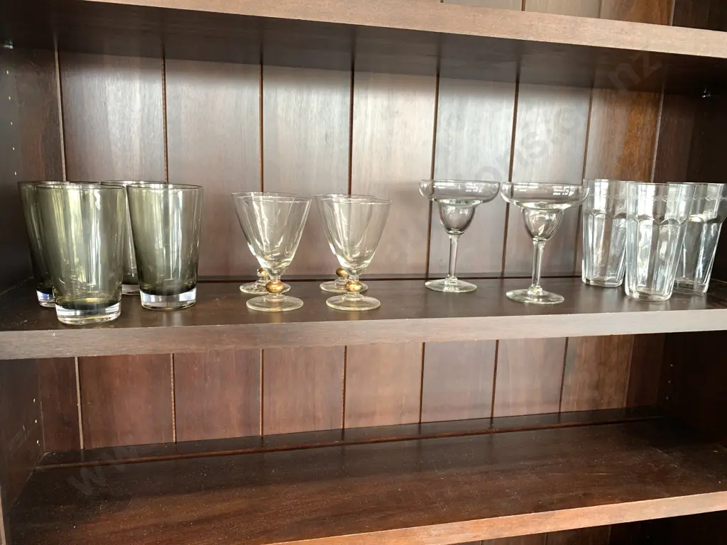 Shelf Lot of Assorted Vintage Glasses Image 1++