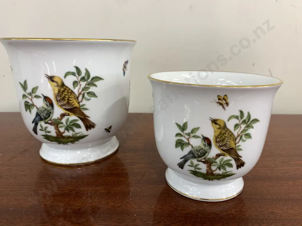 Pair Of Footed German 'Kaiser' Tiergarten Planter Pots 1x H14cm, Diam15.5cm. 1x H 11cm, Diam12cm. Image 1++