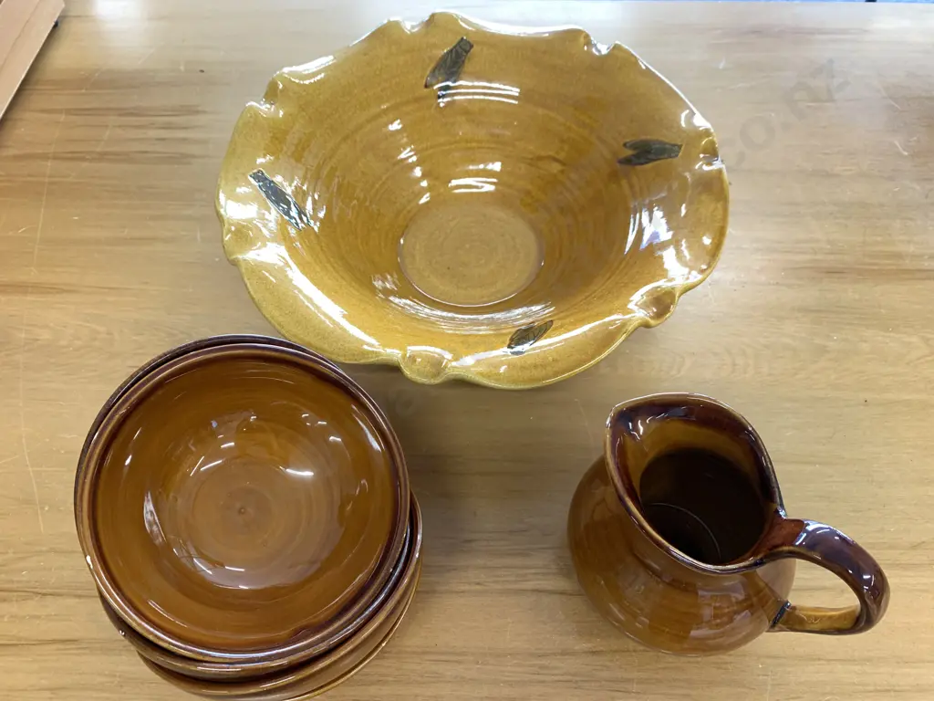 Pottery Scalloped Edge Bowl With St Cleuiet France Bowls & Jug Image 1++