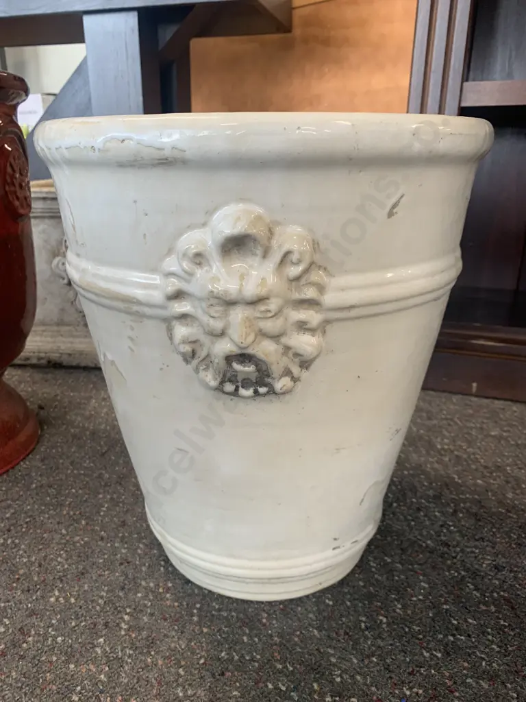 Cream Garden Planter With Relief Pattern Lion Head, 26 x 32cm Image 1++