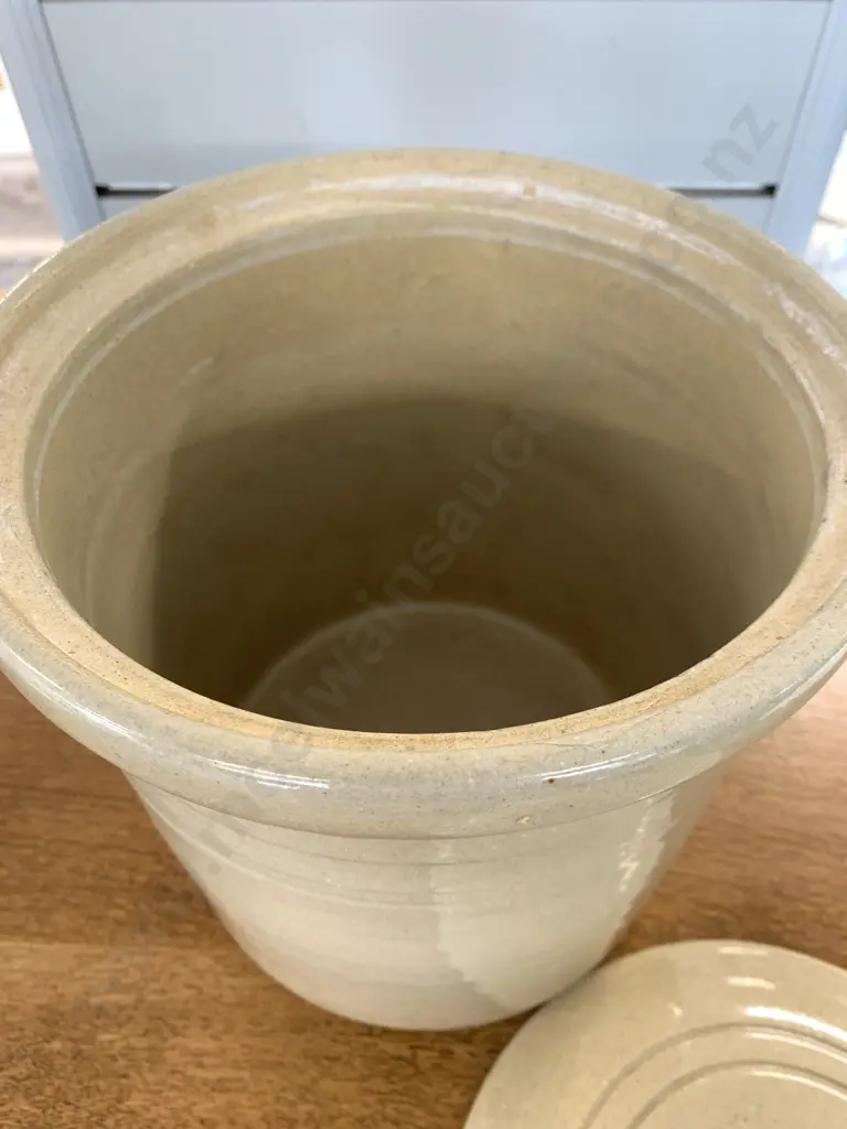 Lidded Stoneware Jar, H24cm Image 1++