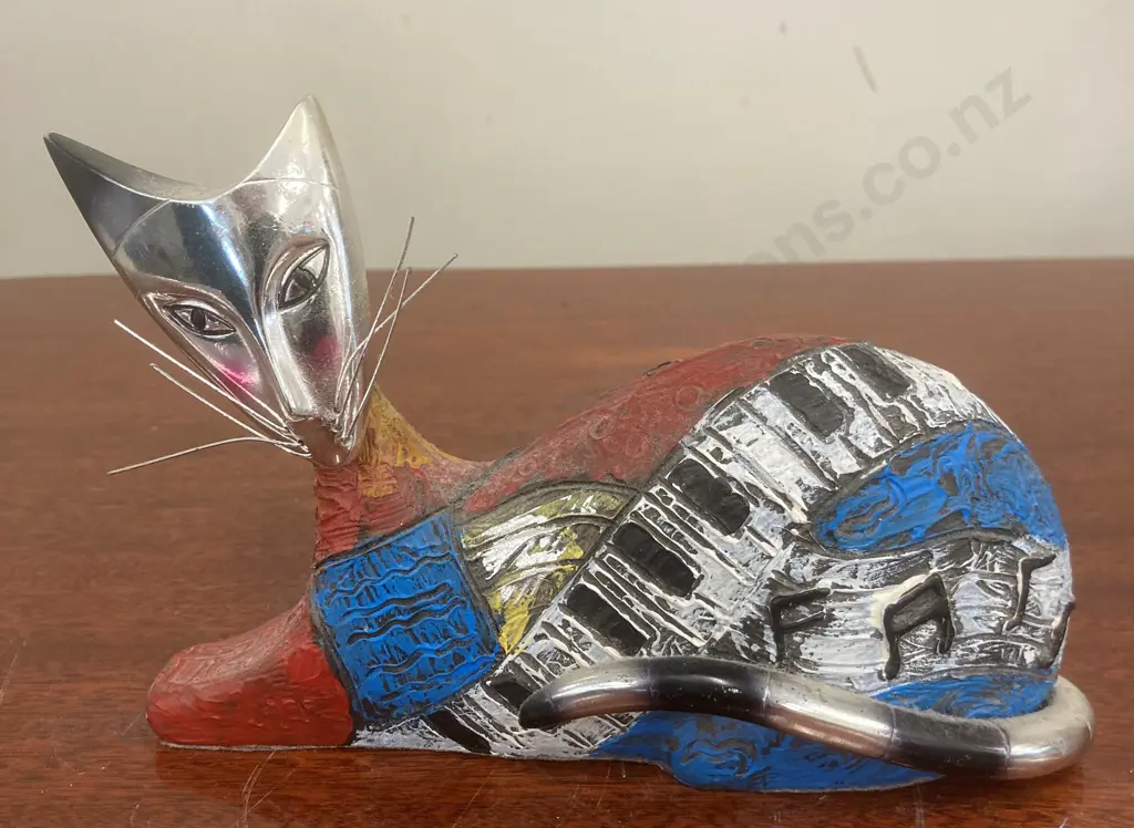 Modernist Beijing Cat Ornament, 12 x 19cm Image 1++