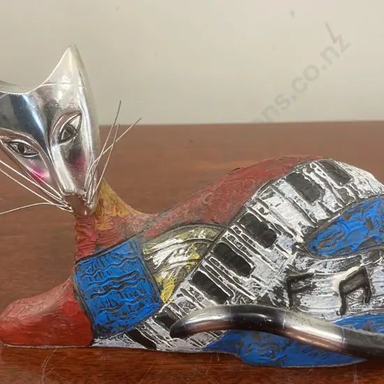 Modernist Beijing Cat Ornament, 12 x 19cm