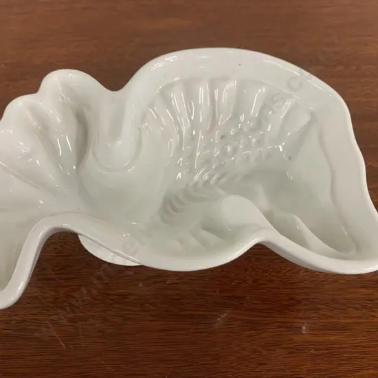Vintage White Ironstone Fish Mould by ICTC London, 8 x 25cm