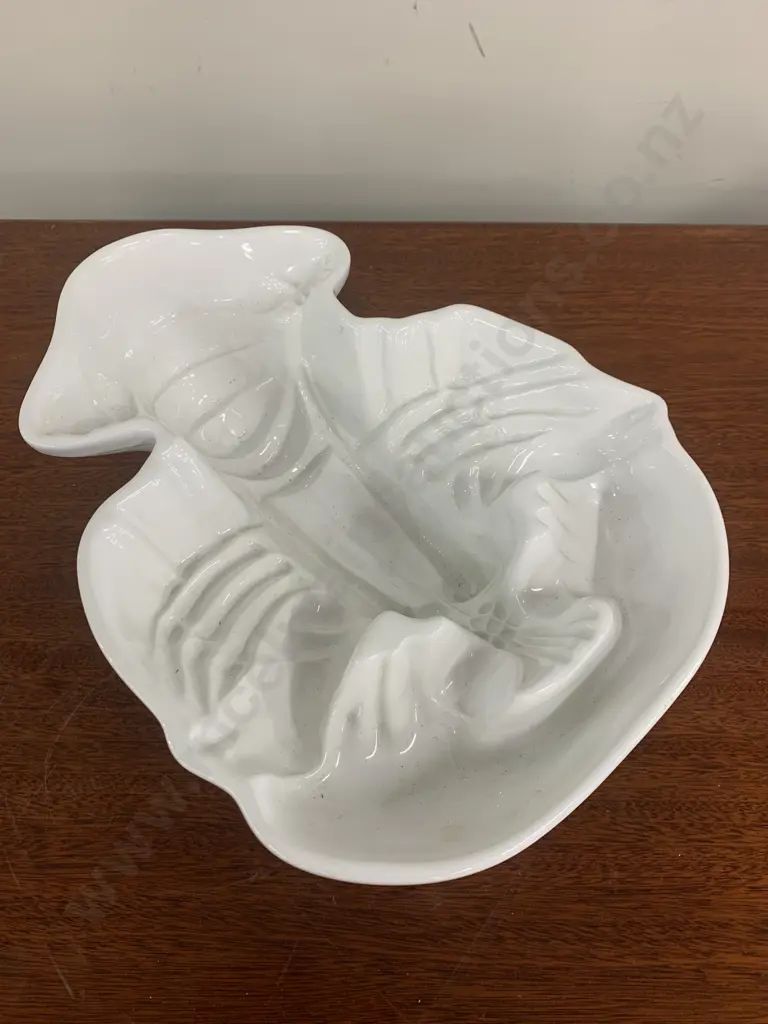 Large Vintage White Ironstone Lobster Mould by ICTC London, 8 x 24cm Image 1++