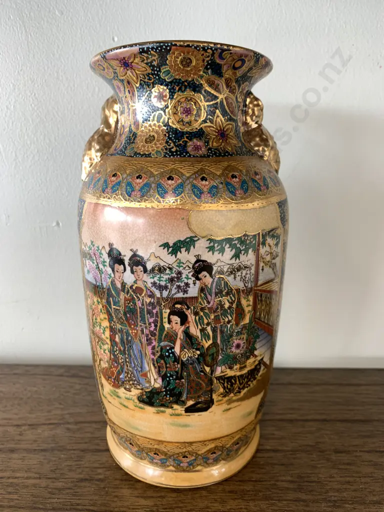 Satsuma Vase, Geisha Characters, H25cm Image 1++