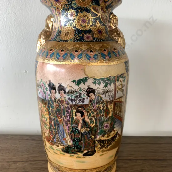 Satsuma Vase, Geisha Characters, H25cm