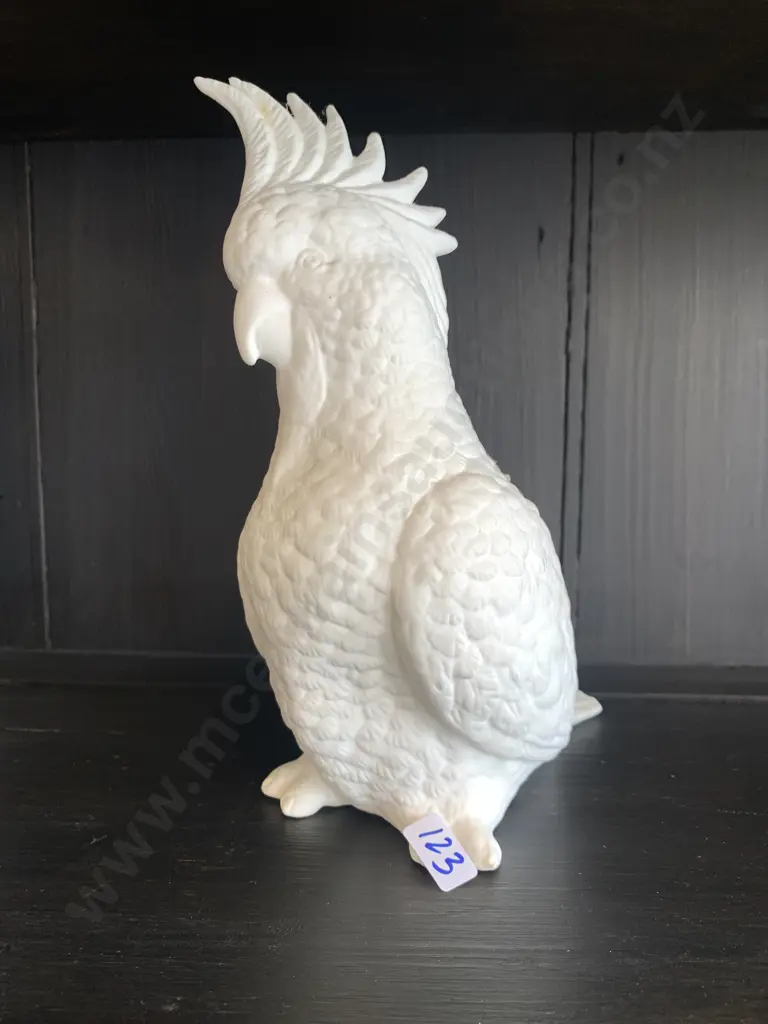 White Porcelain Cockatoo Ornament H25cm Image 1++